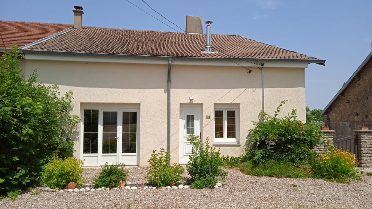 Les Jardins Des 3 Provinces- Gite Montcharvot エクステリア 写真